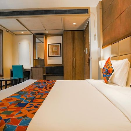 Fabhotel Hexa Chhatarpur New Delhi Eksteriør bilde