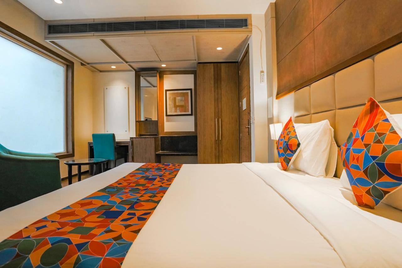 Fabhotel Hexa Chhatarpur New Delhi Eksteriør bilde