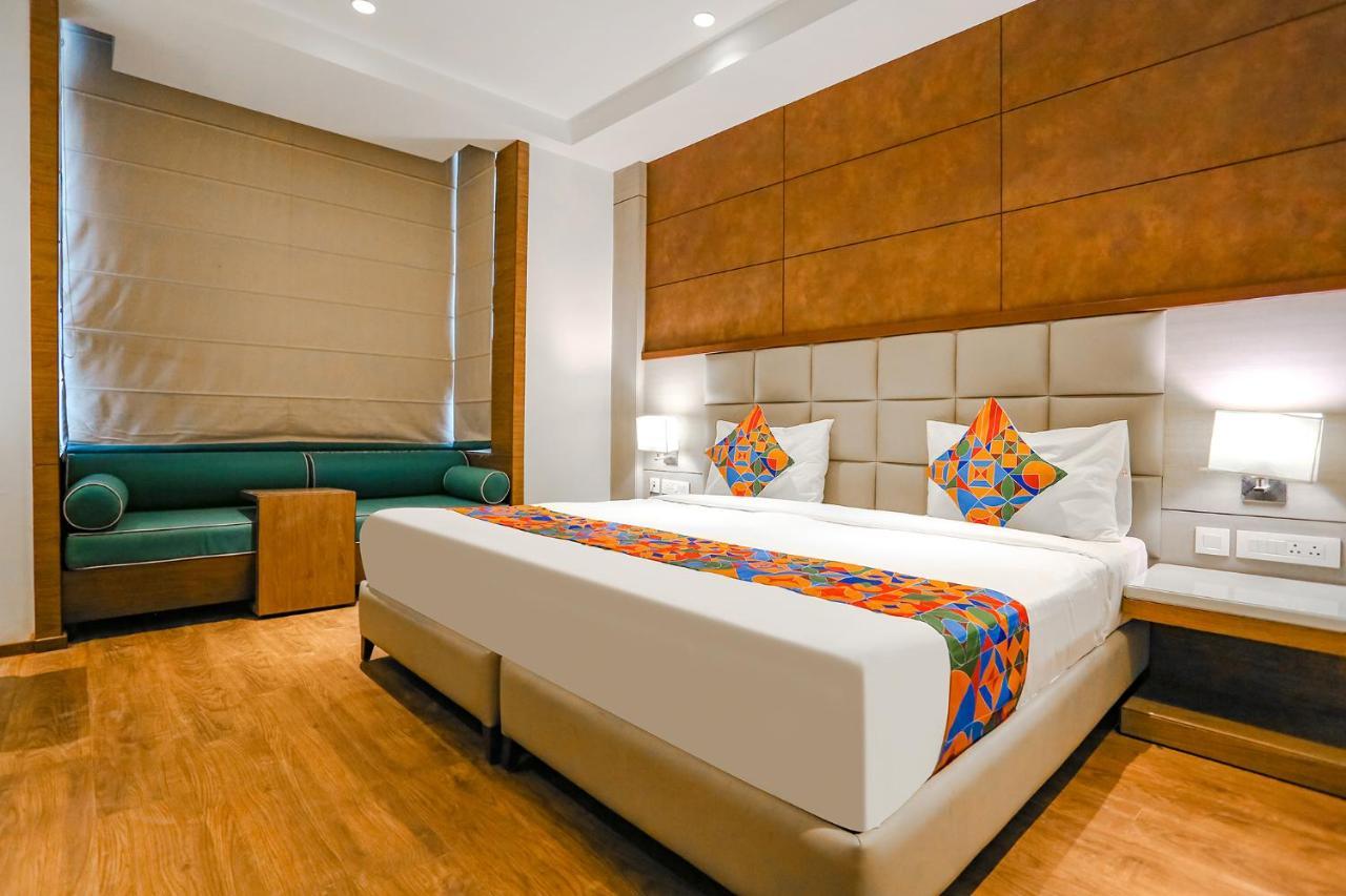 Fabhotel Hexa Chhatarpur New Delhi Eksteriør bilde