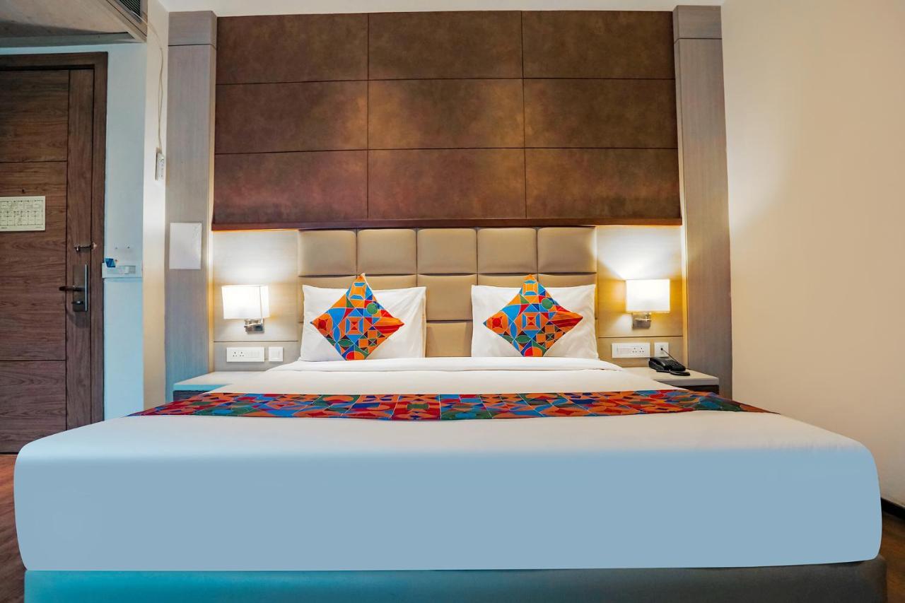 Fabhotel Hexa Chhatarpur New Delhi Eksteriør bilde