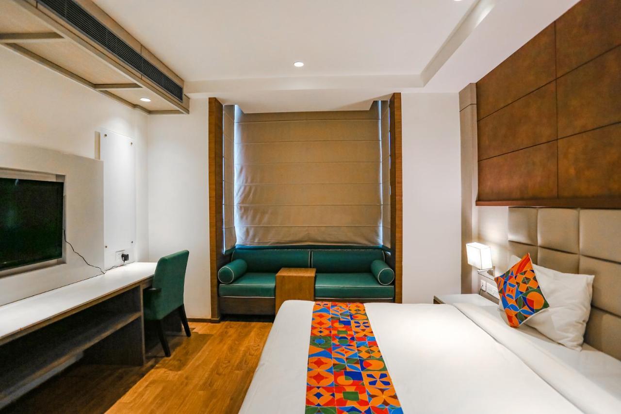 Fabhotel Hexa Chhatarpur New Delhi Eksteriør bilde
