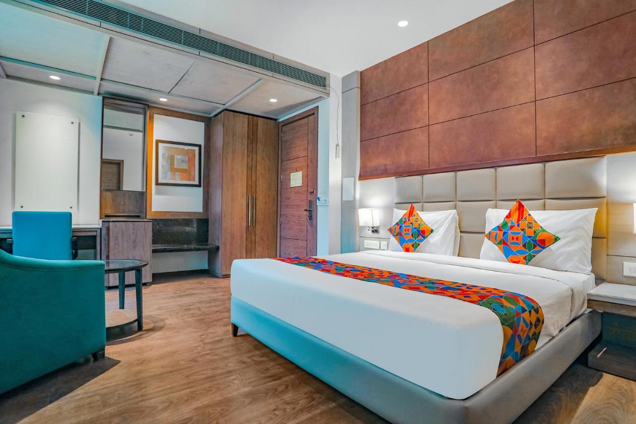 Fabhotel Hexa Chhatarpur New Delhi Eksteriør bilde